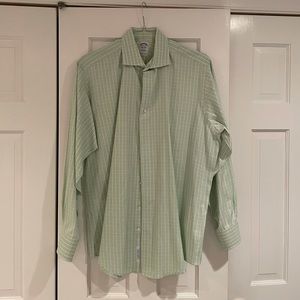 Brooks Brothers mend dress shirt